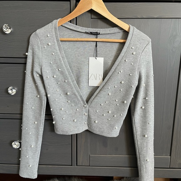 Zara Tops - SOLD🤍🤍zara - Beautiful Pearl top / long sleeve